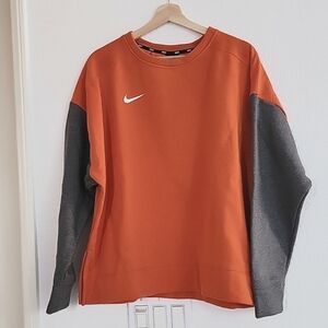 Nike Women's Long Sleeve Crew Neck Sweatshirt